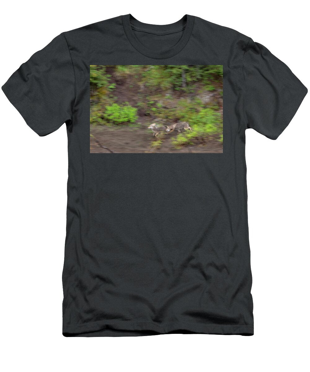 1 Coyote Play Chase George Erwin Turner T-Shirt