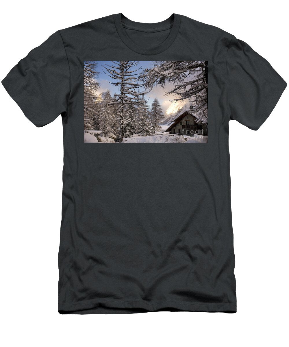 1 Foreshortening Courmayeur Val Ferret Valle Daosta Italy T-Shirt