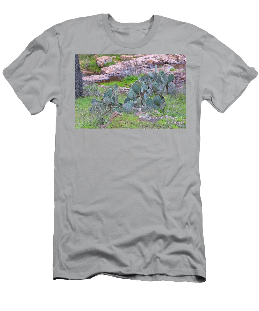 1 Texas Beaver Tail Cactus Linda Phelps T-Shirt