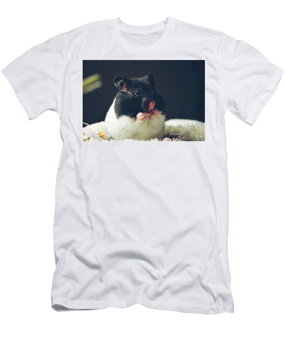 2 Hamster Judit Szalanczi T-Shirt