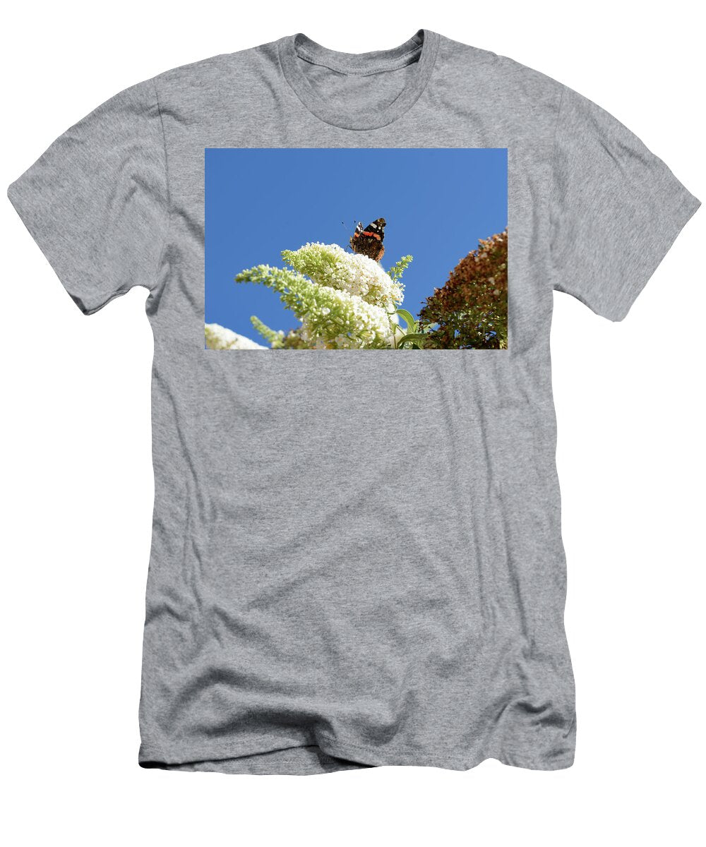Beautiful Monarch Butterfly on Butterfly Bush Johan Ferret T-Shirt