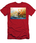 Beaver Sitting By Pond Among Reeds Art Momente T-Shirt