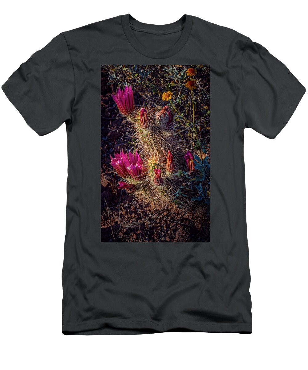 Buds on Hedgehog Cactus Linda Unger T-Shirt