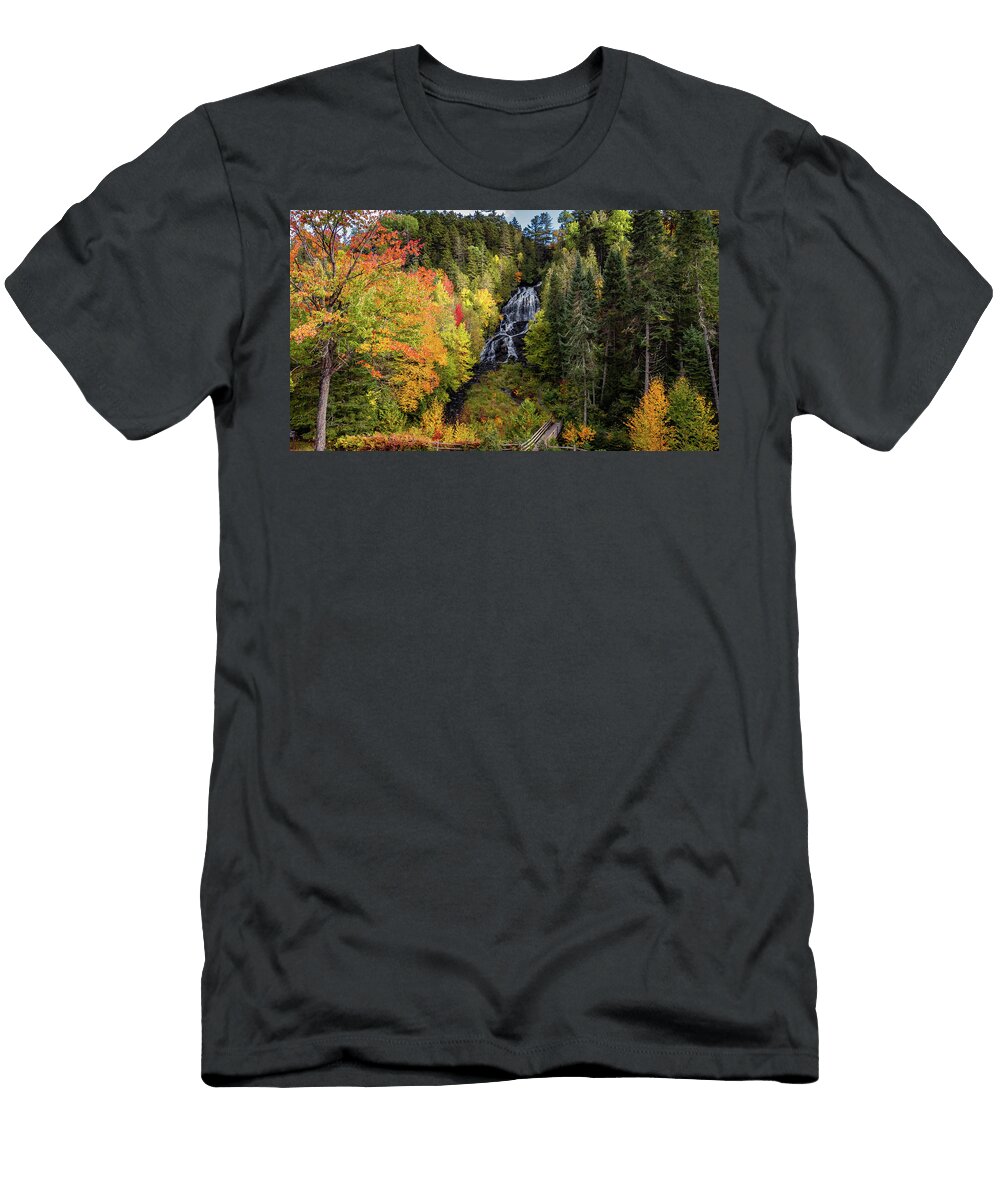 Early Fall Color Comes to Beaver Brook Waterfall Jeff Folger T-Shirt