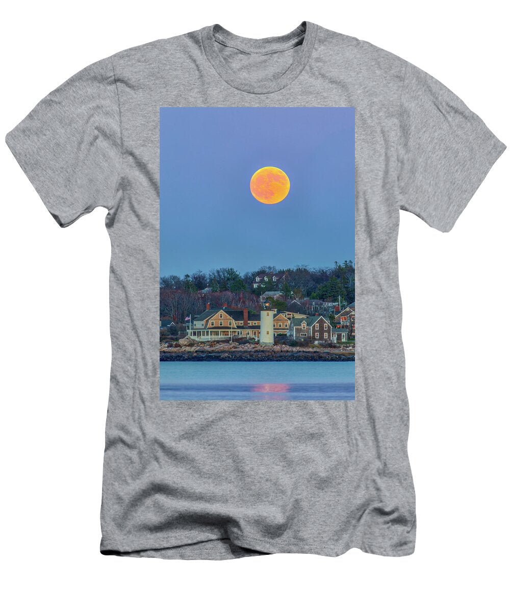 Full Beaver Moon Rising Behind Annisquam Harbor Lighthouse Juergen Roth T-Shirt