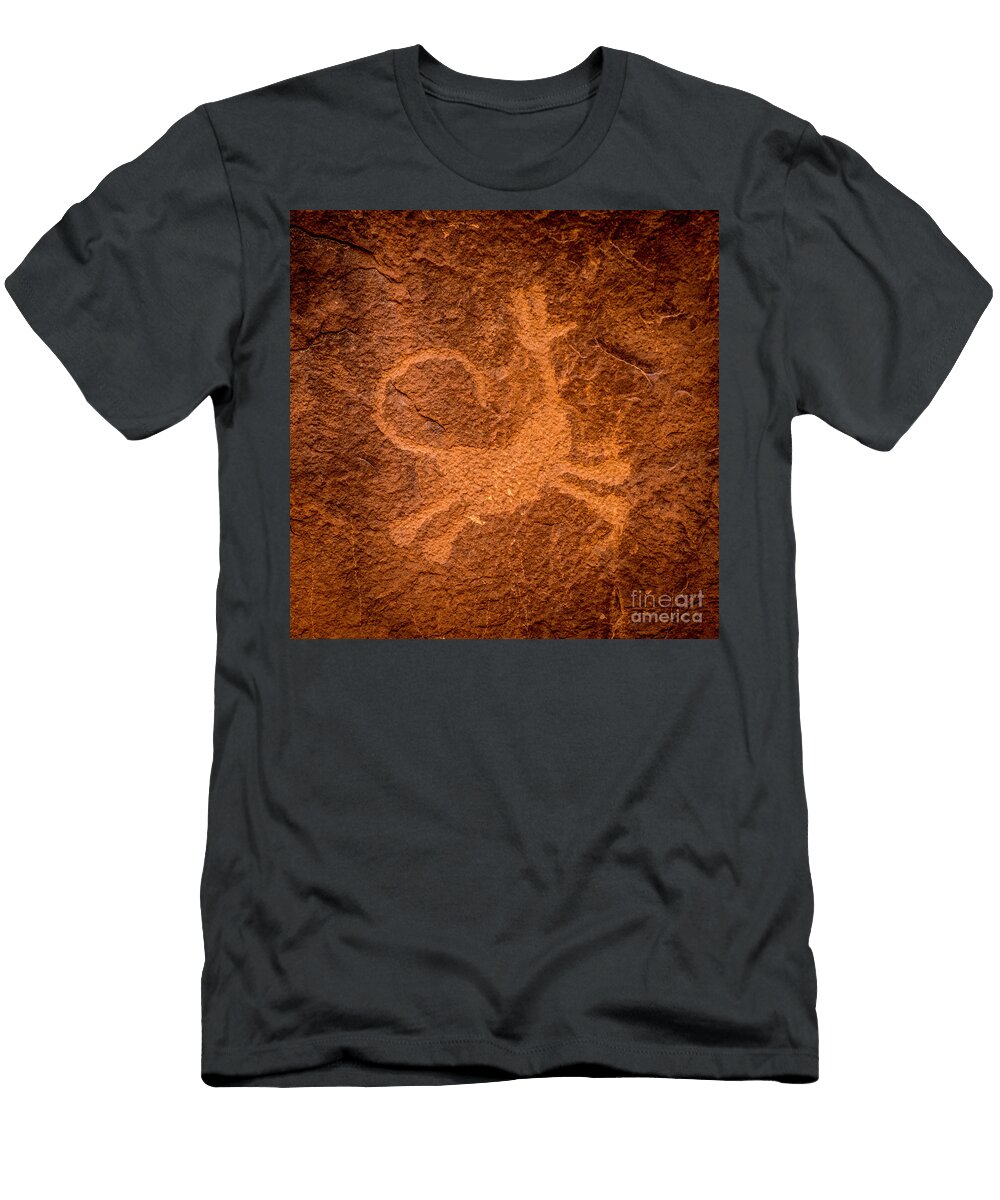 Howling Coyote Petroglyph Moab Utah Gary Whitton T-Shirt