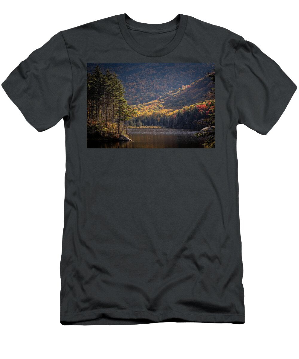 Reflections of Fall At Beaver Pond Jeff Folger T-Shirt
