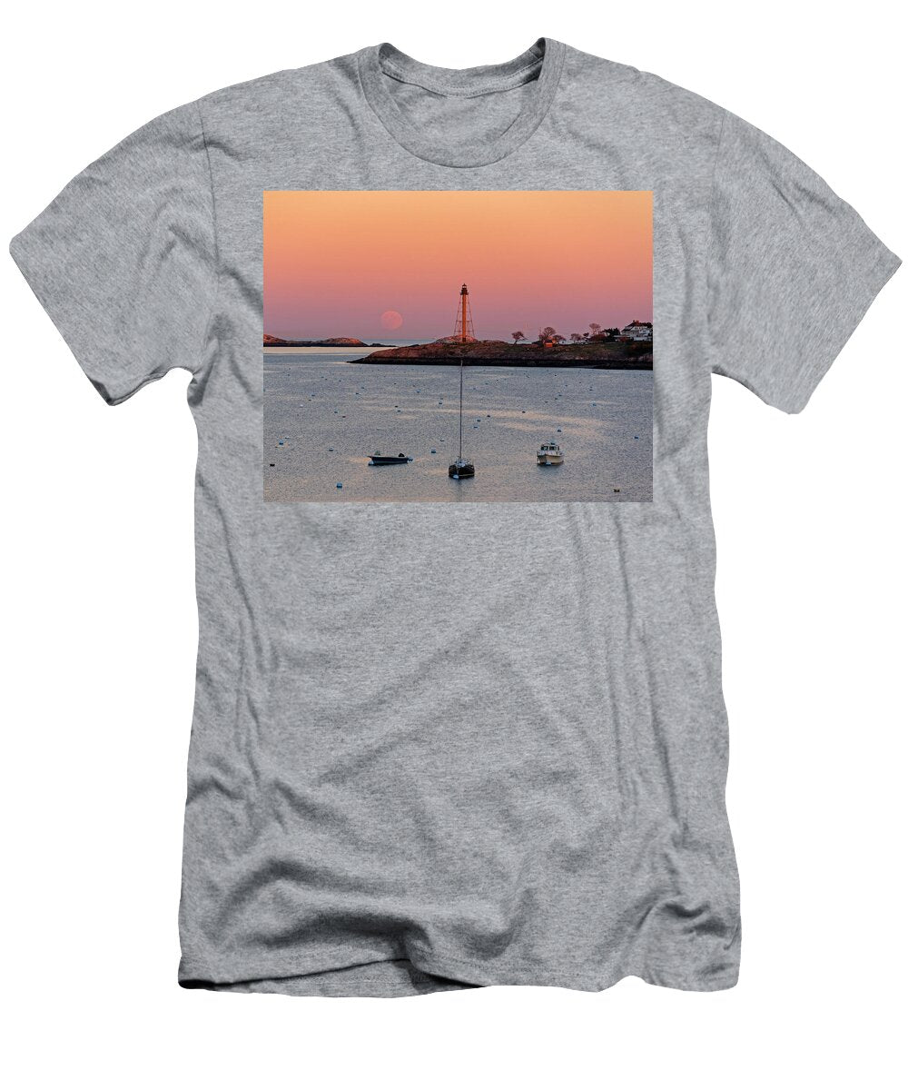 The 2016 Supermoon Balancing on the Marblehead Light Tower in Marblehead Ma Harbor Moonrise Toby Mcguire T-Shirt