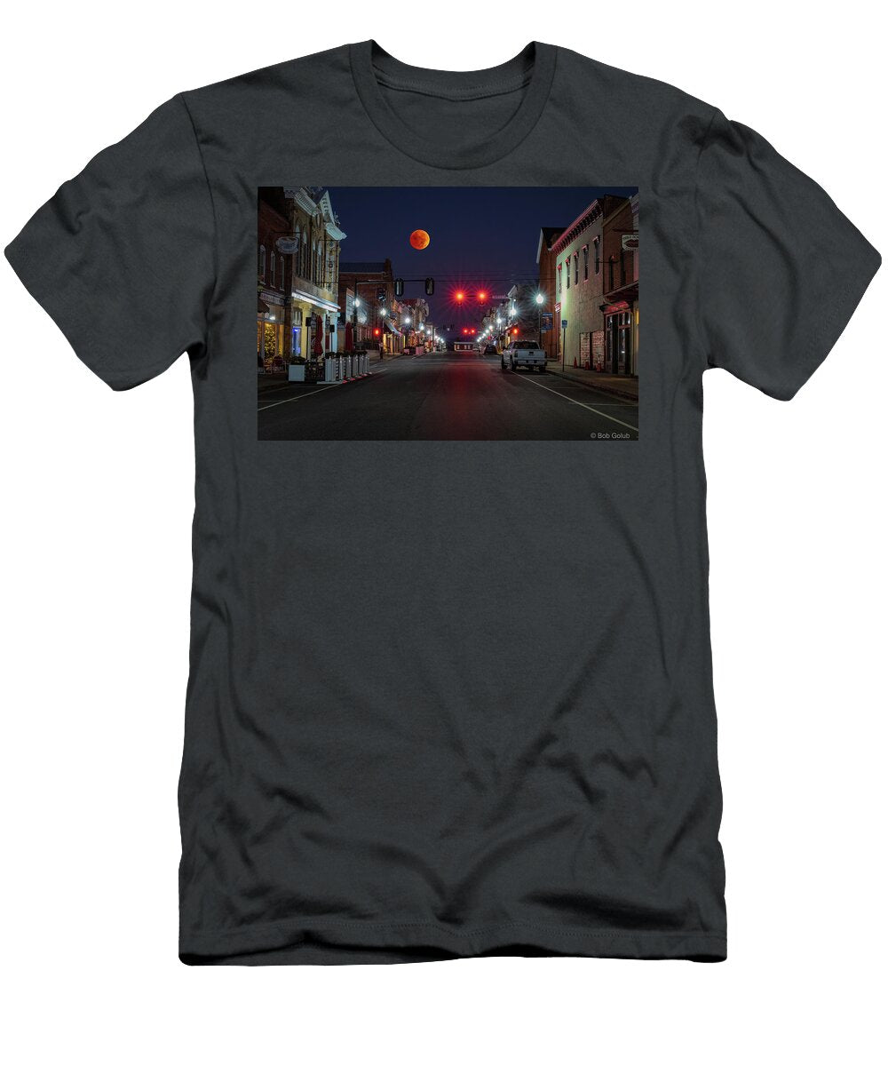 Total Eclipse Over Culpeper Robert Golub T-Shirt