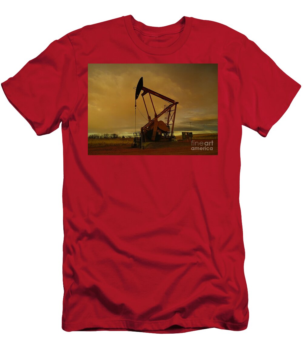 Wellhead At Dusk Jeff Swan T-Shirt